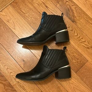 Melrose and Market booties